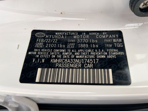 Used 2022 Hyundai Venue SEL image 21