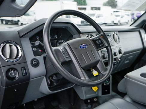Used 2019 Ford F750 2WD Regular Cab Super Duty image 34