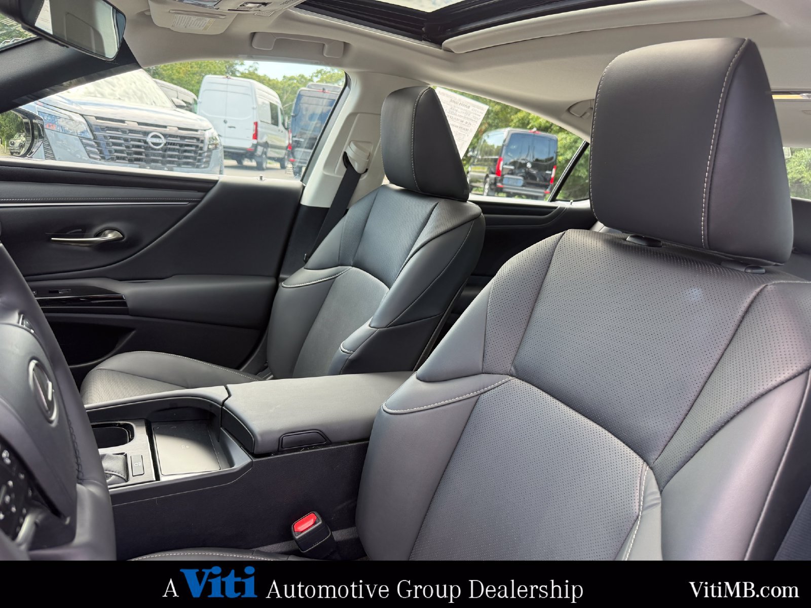 Used 2023 Lexus ES 350 w/ Premium Package FWD image 18