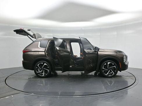 Used 2022 Mitsubishi Outlander SEL image 4