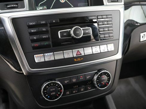 Used 2016 Mercedes-Benz GL 550 4MATIC image 57