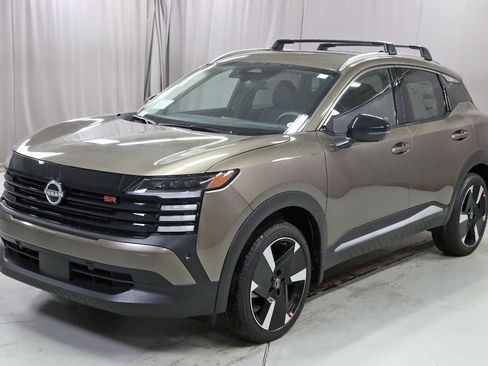 New 2026 Nissan Kicks SR image 18