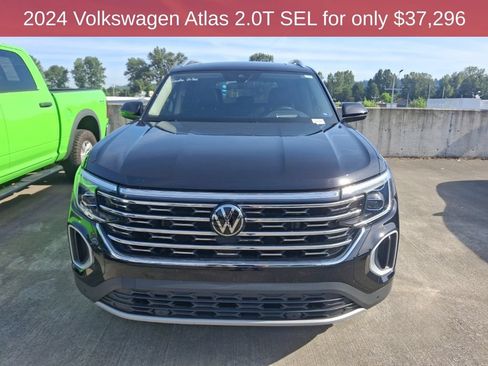 Used 2024 Volkswagen Atlas SEL AWD/4WD image 3