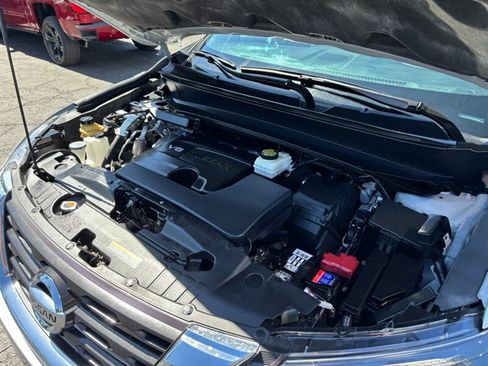 Used 2017 Nissan Pathfinder S image 20