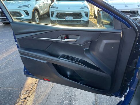 Used 2025 Toyota Camry LE image 18