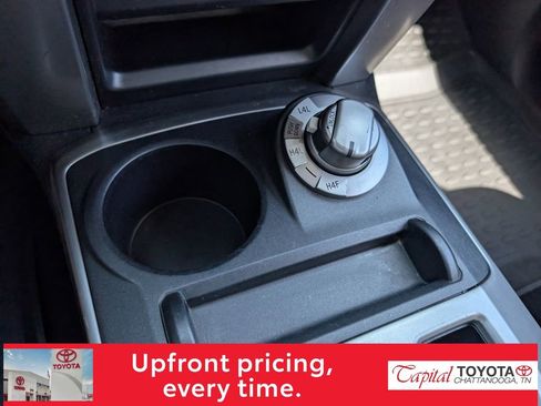 Used 2014 Toyota 4Runner Limited AWD/4WD image 21