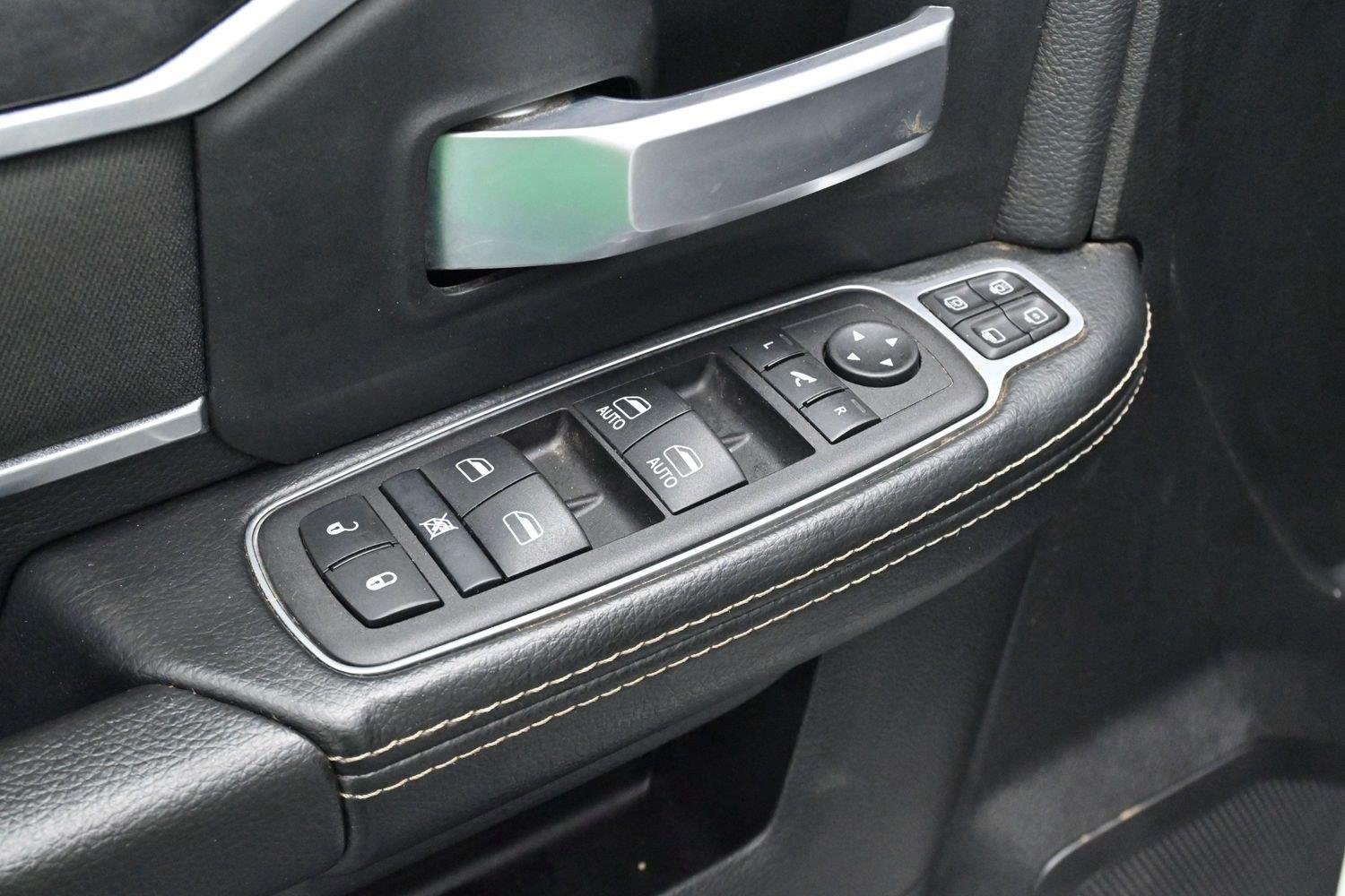 Used 2024 RAM 3500 Big Horn AWD/4WD image 10
