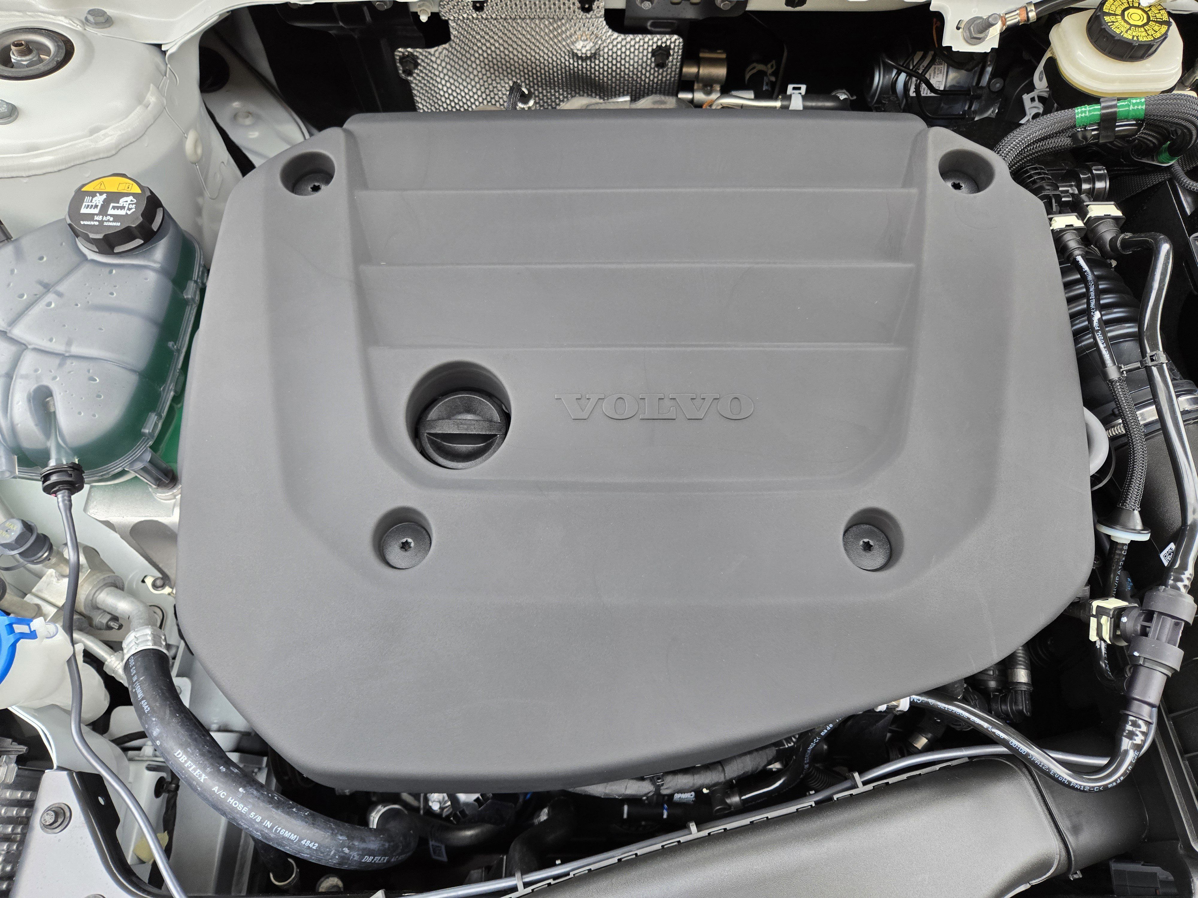 Used 2026 Volvo XC40 B5 Plus w/ Protection Package Premier AWD/4WD image 33