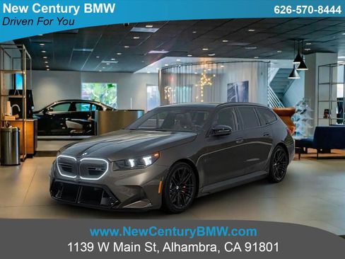 New 2026 BMW M5 Touring AWD/4WD image 1
