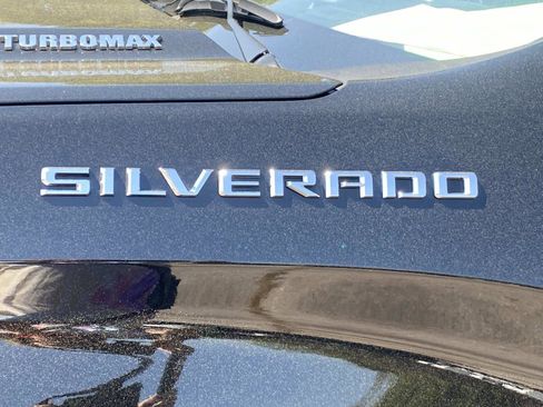 Used 2024 Chevrolet Silverado 1500 Custom image 14