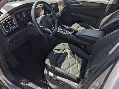 Used 2024 Volkswagen Atlas SE FWD image 10