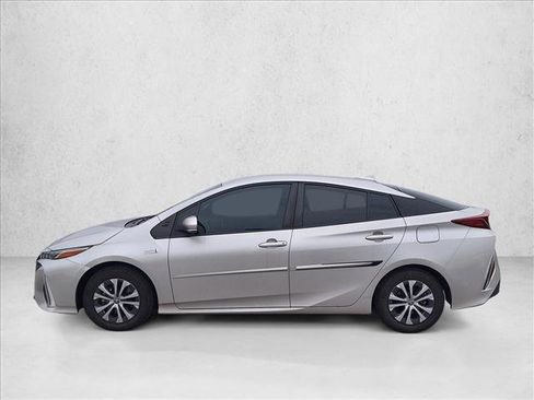 Certified 2022 Toyota Prius Prime LE image 9