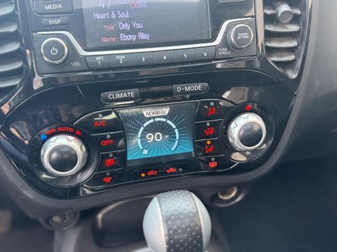 Used 2017 Nissan Juke SV image 19