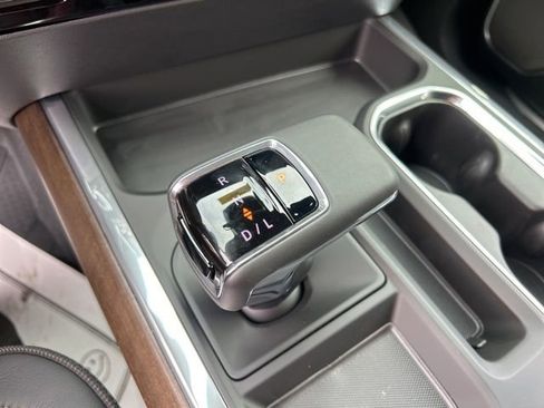 New 2026 Chevrolet Silverado 1500 High Country w/ High Country Premium Package AWD/4WD image 27