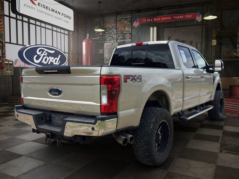 Used 2017 Ford F250 Lariat w/ Lariat Ultimate Package AWD/4WD image 6