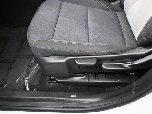 Used 2024 Chevrolet Trax LS FWD image 15