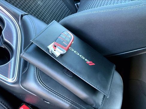 Used 2015 Dodge Challenger R/T w/ Quick Order Package 22B R/T RWD image 11