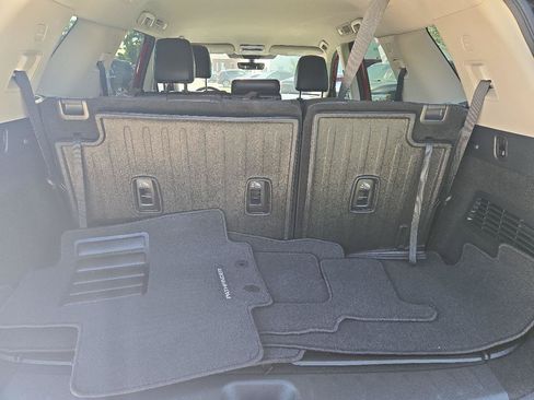 Used 2024 Nissan Pathfinder SL w/ Cargo Package AWD/4WD image 8