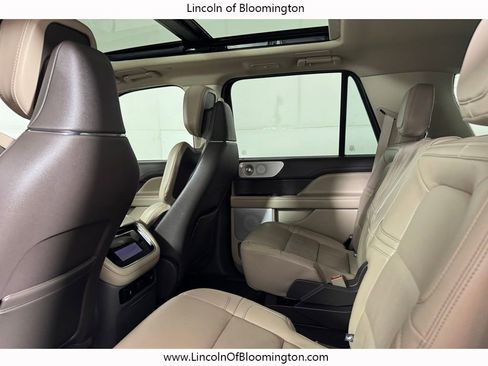 Used 2024 Lincoln Navigator Reserve AWD/4WD image 31