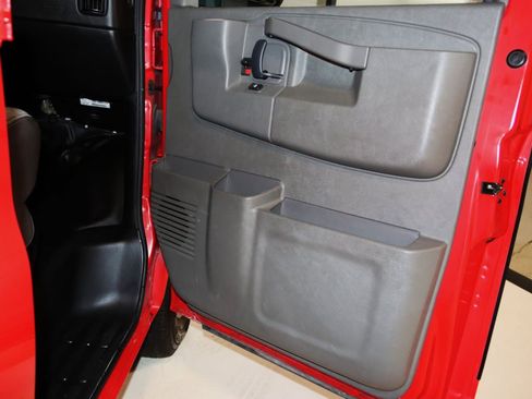 Used 2023 GMC Savana 3500 Extended w/ Driver Convenience Package RWD image 41