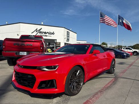 Used 2019 Chevrolet Camaro ZL1 RWD image 1