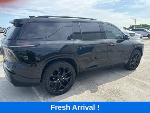 Used 2024 Chevrolet Traverse RS FWD image 19