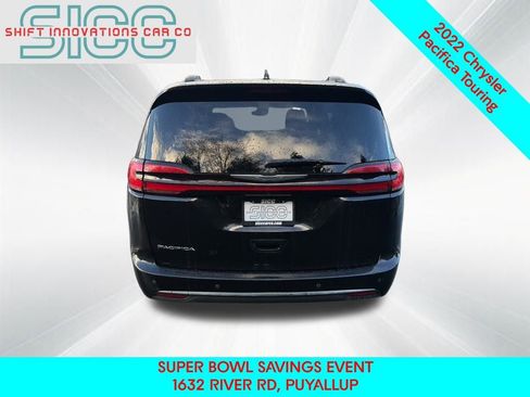 Used 2022 Chrysler Pacifica Touring image 5