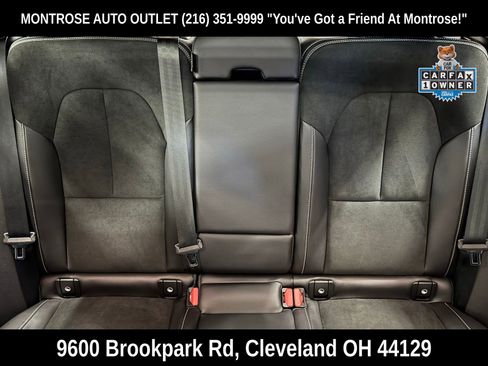 Used 2022 Volvo XC40 T5 R-Design w/ Climate Package image 35