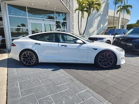 Used 2021 Tesla Model S Plaid image 7