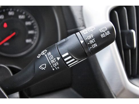 Used 2022 GMC Terrain SLE w/ Driver Convenience Package image 18