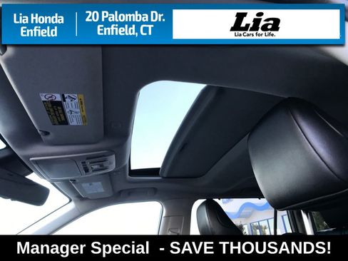 Used 2023 Toyota Highlander XLE image 17