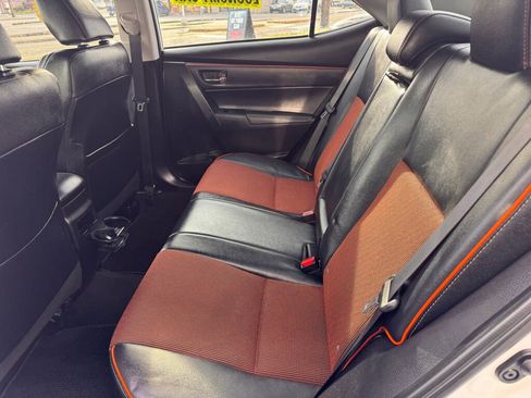 Used 2017 Toyota Corolla SE w/ SE Premium Package image 11