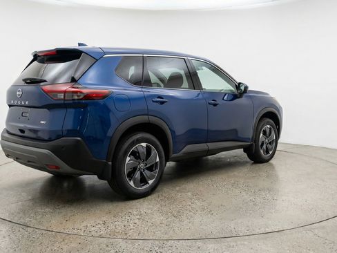 Used 2025 Nissan Rogue SV AWD/4WD image 9