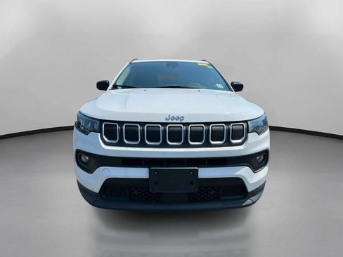 Used 2022 Jeep Compass Latitude AWD/4WD image 3