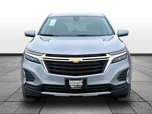 Used 2024 Chevrolet Equinox LT image 3