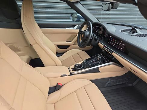 Certified 2024 Porsche 911 Targa 4 GTS image 18