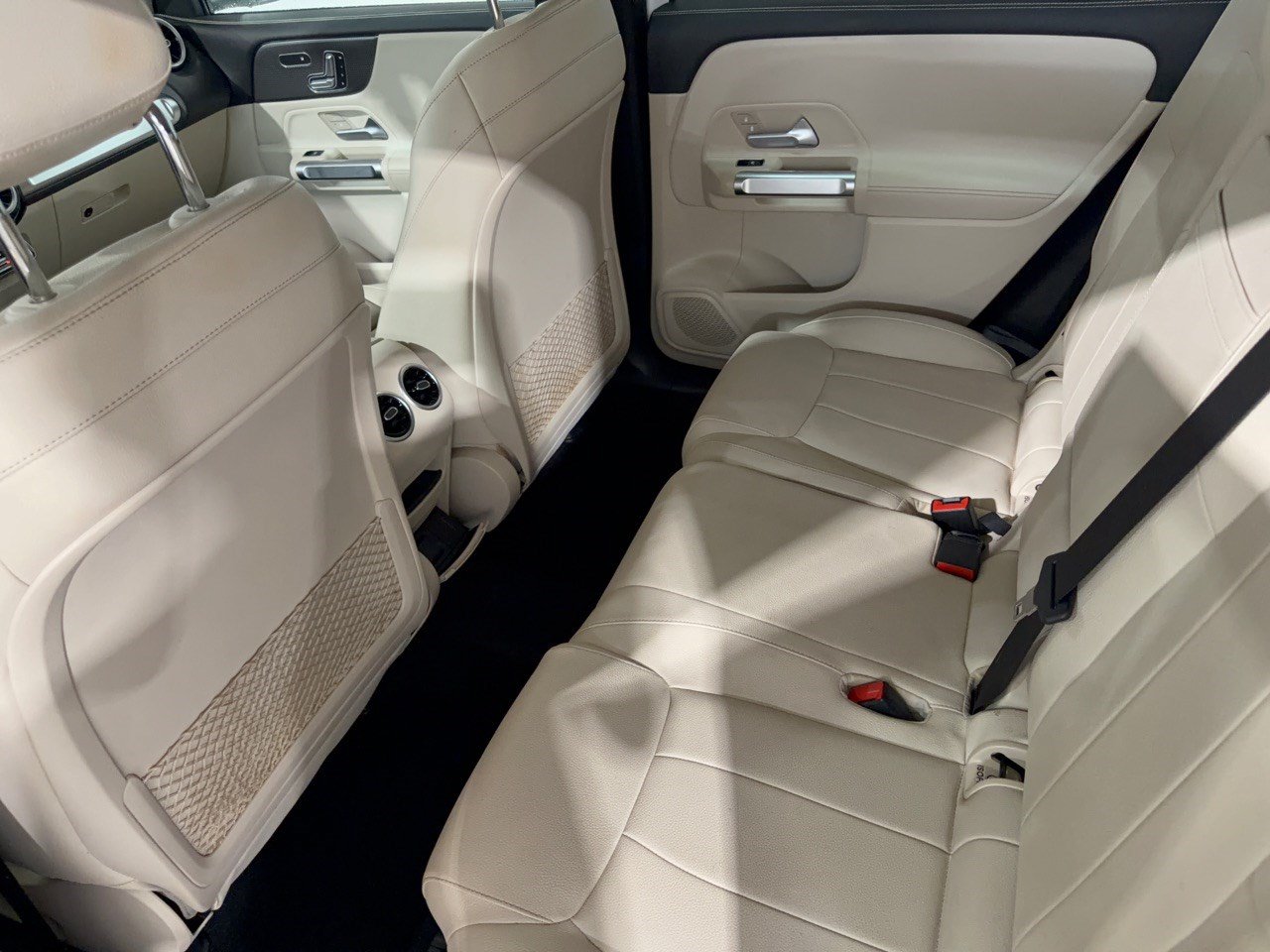 Used 2021 Mercedes-Benz GLB 250 image 25