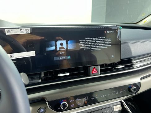 New 2027 Kia Carnival SX w/ Dark Edition Package FWD image 27