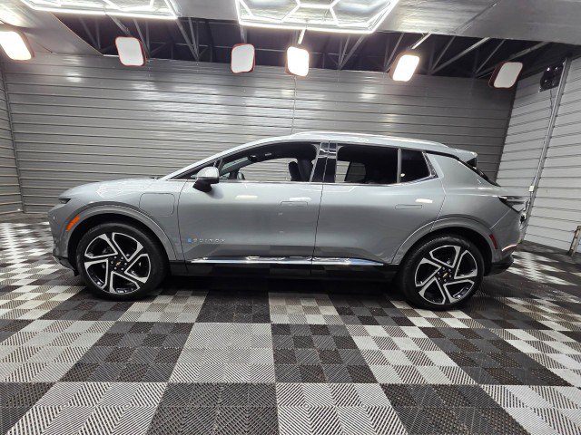 Used 2025 Chevrolet Equinox EV LT w/ Convenience Package II FWD image 9