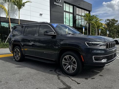 Used 2023 Jeep Wagoneer Series II image 7