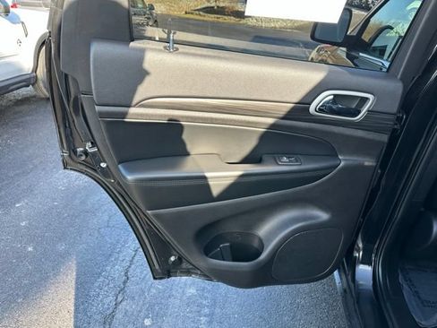 Used 2021 Jeep Grand Cherokee Laredo X AWD/4WD image 20