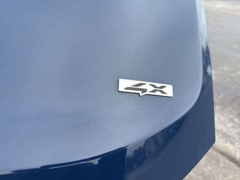 Used 2024 Kia Telluride EX w/ EX Captain's Chair Package image 11