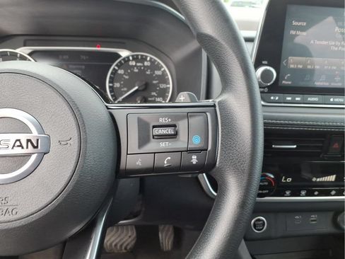 Used 2021 Nissan Rogue SV FWD image 20