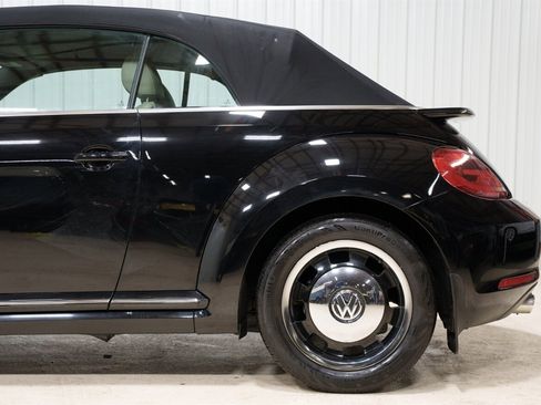 Used 2013 Volkswagen Beetle 2.5 image 4