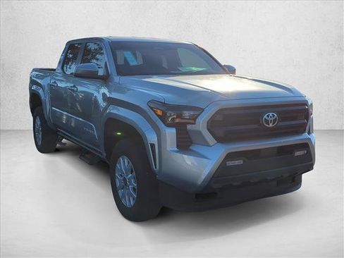 Certified 2025 Toyota Tacoma SR5 AWD/4WD image 3