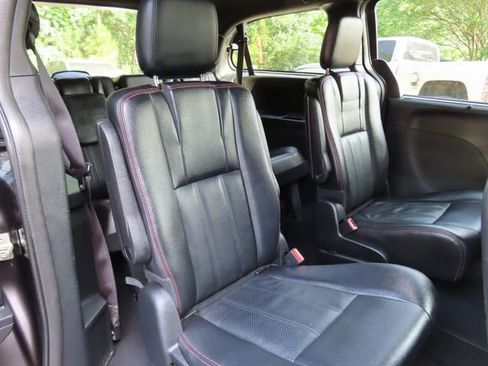 Used 2019 Dodge Grand Caravan GT FWD image 38