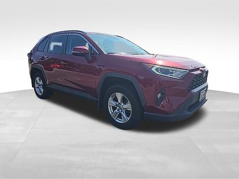 Used 2021 Toyota RAV4 XLE image 33