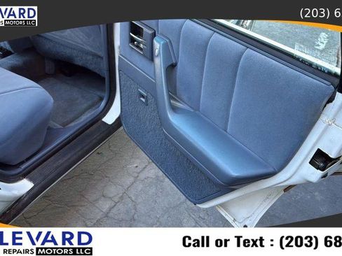 Used 1995 Oldsmobile Cutlass Ciera SL FWD image 25