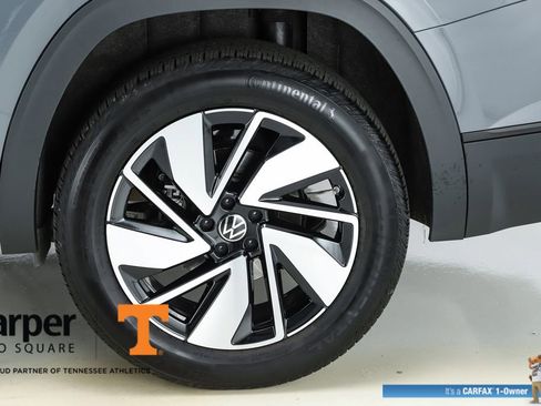 Used 2025 Volkswagen Atlas SE image 6