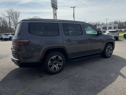 Used 2022 Jeep Wagoneer Series III AWD/4WD image 8